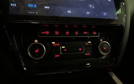 Volkswagen Jetta VI, 2011 год, 830 000 рублей, 12 фотография