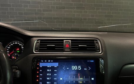 Volkswagen Jetta VI, 2011 год, 830 000 рублей, 11 фотография