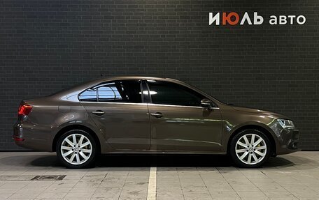 Volkswagen Jetta VI, 2011 год, 830 000 рублей, 4 фотография