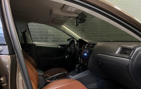 Volkswagen Jetta VI, 2011 год, 830 000 рублей, 10 фотография