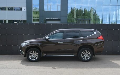 Mitsubishi Pajero Sport III рестайлинг, 2020 год, 3 350 000 рублей, 10 фотография