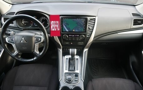 Mitsubishi Pajero Sport III рестайлинг, 2020 год, 3 350 000 рублей, 16 фотография