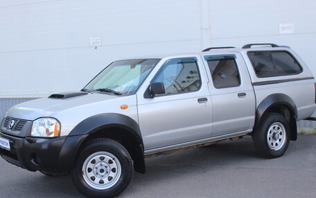 Nissan NP300, 2011 год, 1 300 000 рублей, 2 фотография