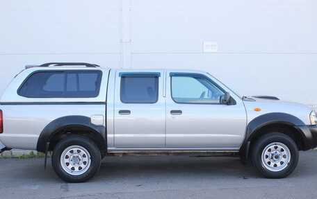 Nissan NP300, 2011 год, 1 300 000 рублей, 7 фотография