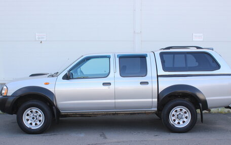 Nissan NP300, 2011 год, 1 300 000 рублей, 6 фотография