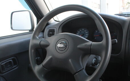 Nissan NP300, 2011 год, 1 300 000 рублей, 14 фотография