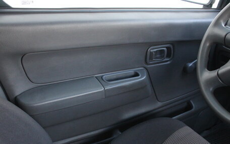 Nissan NP300, 2011 год, 1 300 000 рублей, 21 фотография