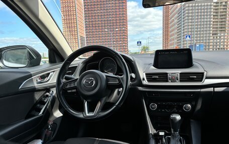 Mazda 3, 2017 год, 1 720 000 рублей, 19 фотография