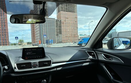 Mazda 3, 2017 год, 1 720 000 рублей, 18 фотография