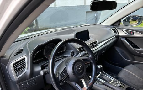 Mazda 3, 2017 год, 1 720 000 рублей, 33 фотография