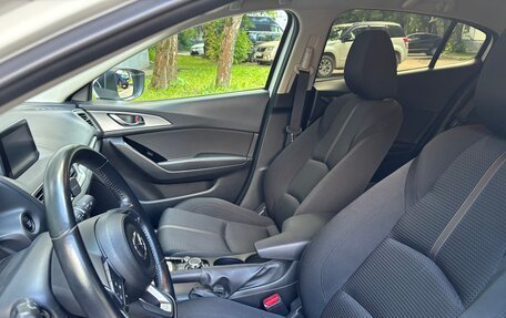 Mazda 3, 2017 год, 1 720 000 рублей, 32 фотография