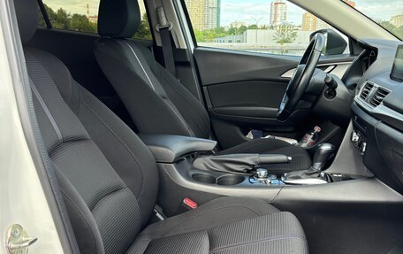Mazda 3, 2017 год, 1 720 000 рублей, 31 фотография