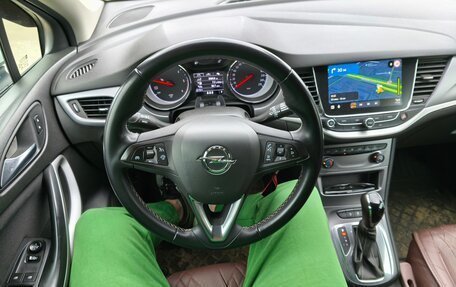 Opel Astra K, 2019 год, 1 290 000 рублей, 10 фотография