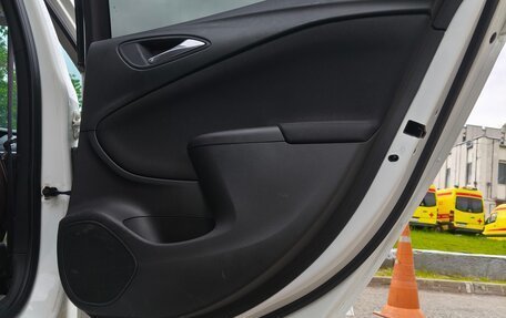 Opel Astra K, 2019 год, 1 290 000 рублей, 6 фотография