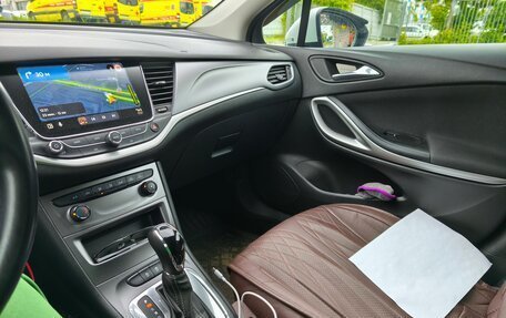 Opel Astra K, 2019 год, 1 290 000 рублей, 12 фотография