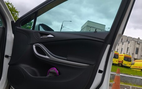 Opel Astra K, 2019 год, 1 290 000 рублей, 18 фотография