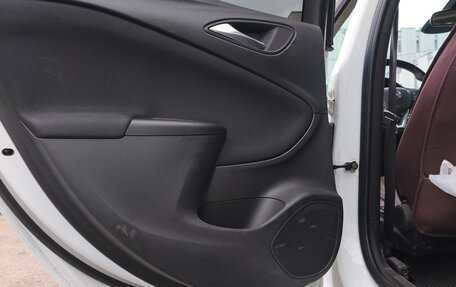 Opel Astra K, 2019 год, 1 290 000 рублей, 16 фотография