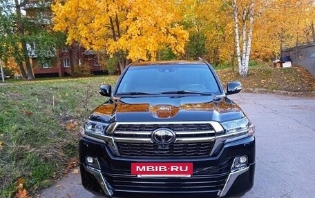 Toyota Land Cruiser 200, 2020 год, 13 500 000 рублей, 2 фотография