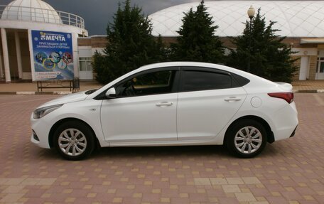 Hyundai Solaris II рестайлинг, 2017 год, 1 215 000 рублей, 3 фотография