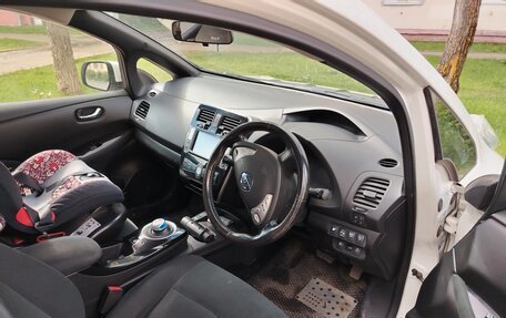 Nissan Leaf I, 2013 год, 700 000 рублей, 3 фотография
