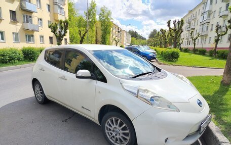 Nissan Leaf I, 2013 год, 700 000 рублей, 6 фотография