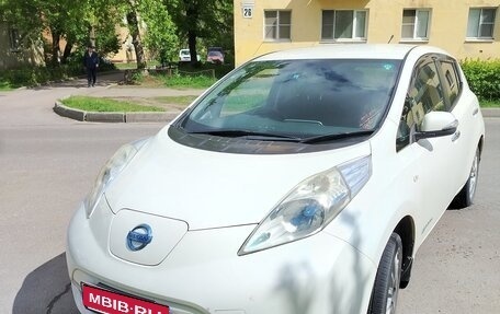 Nissan Leaf I, 2013 год, 700 000 рублей, 7 фотография