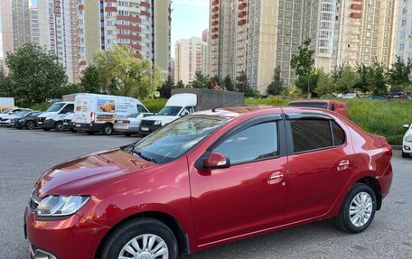 Renault Logan II, 2017 год, 900 000 рублей, 2 фотография