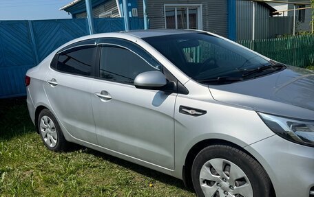 KIA Rio III рестайлинг, 2015 год, 1 000 000 рублей, 2 фотография