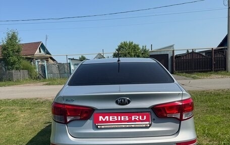KIA Rio III рестайлинг, 2015 год, 1 000 000 рублей, 4 фотография