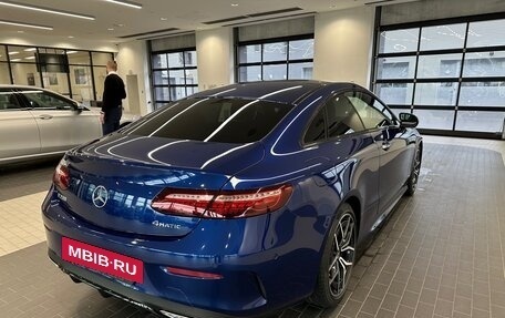 Mercedes-Benz E-Класс, 2021 год, 5 500 000 рублей, 8 фотография