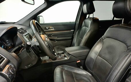 Ford Explorer VI, 2016 год, 2 310 000 рублей, 22 фотография