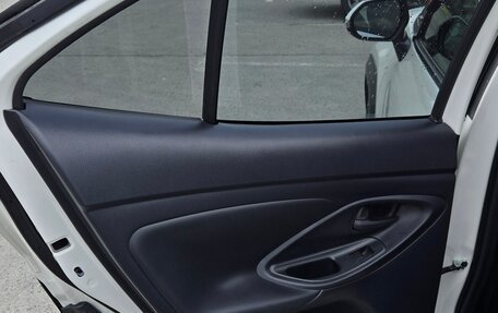 Toyota Yaris Cross, 2020 год, 2 500 000 рублей, 11 фотография
