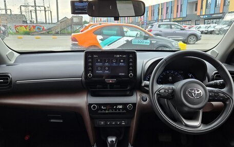Toyota Yaris Cross, 2020 год, 2 500 000 рублей, 23 фотография