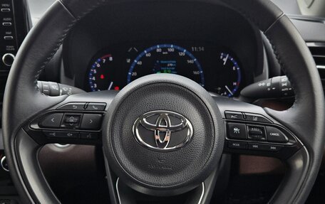 Toyota Yaris Cross, 2020 год, 2 500 000 рублей, 33 фотография