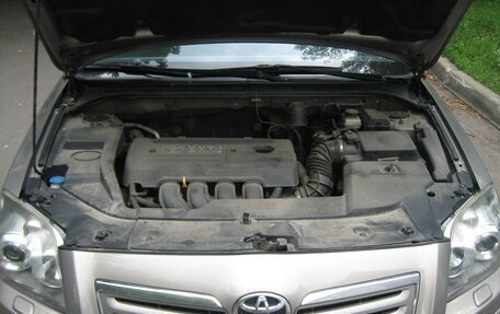 Toyota Avensis III рестайлинг, 2006 год, 750 000 рублей, 25 фотография