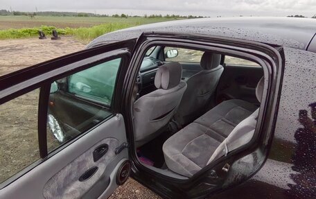 Renault Clio III, 2001 год, 260 000 рублей, 13 фотография