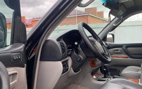 Toyota Land Cruiser 100 рестайлинг 2, 2006 год, 2 180 000 рублей, 9 фотография