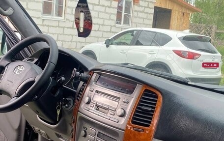 Toyota Land Cruiser 100 рестайлинг 2, 2006 год, 2 180 000 рублей, 10 фотография