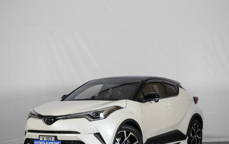 Toyota C-HR I рестайлинг, 2018 год, 2 679 000 рублей, 4 фотография