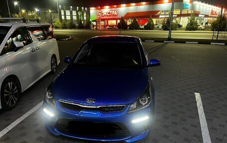 KIA Rio IV, 2018 год, 1 550 000 рублей, 1 фотография