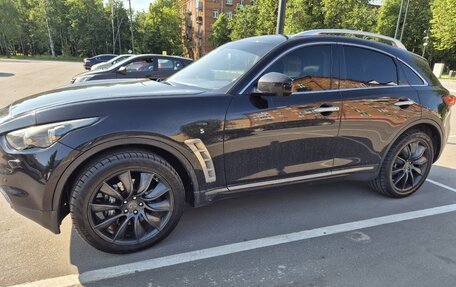 Infiniti FX II, 2012 год, 2 100 000 рублей, 1 фотография