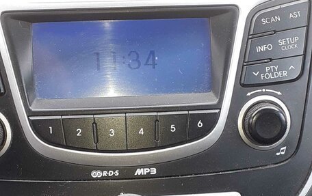 Hyundai Solaris II рестайлинг, 2013 год, 750 000 рублей, 6 фотография