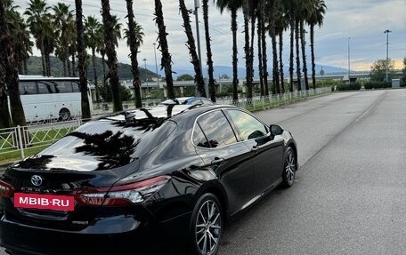 Toyota Camry, 2022 год, 3 100 000 рублей, 4 фотография