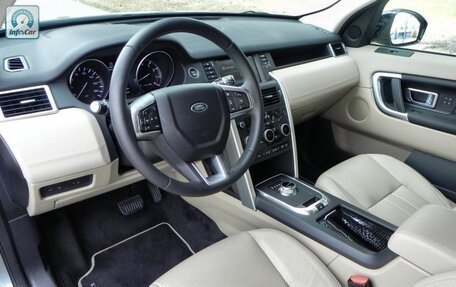 Land Rover Discovery Sport I рестайлинг, 2017 год, 2 800 000 рублей, 2 фотография