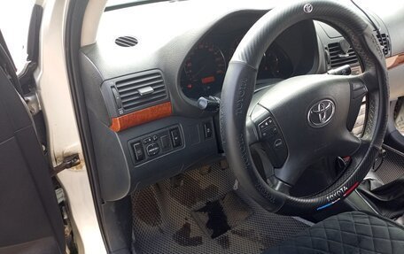 Toyota Avensis III рестайлинг, 2007 год, 700 000 рублей, 5 фотография