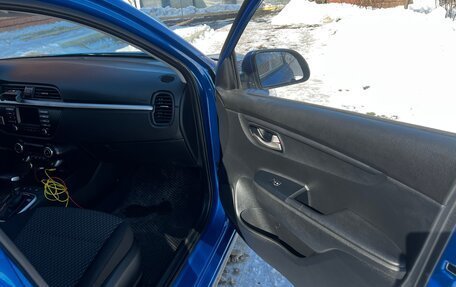 KIA Rio IV, 2018 год, 1 550 000 рублей, 10 фотография