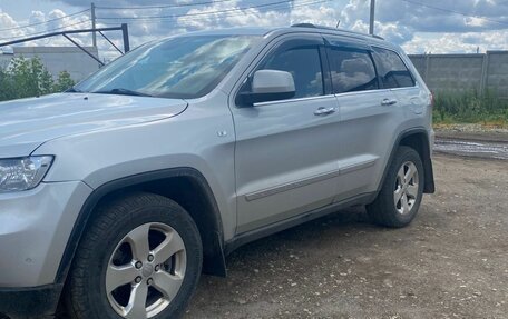 Jeep Grand Cherokee, 2012 год, 1 650 000 рублей, 2 фотография
