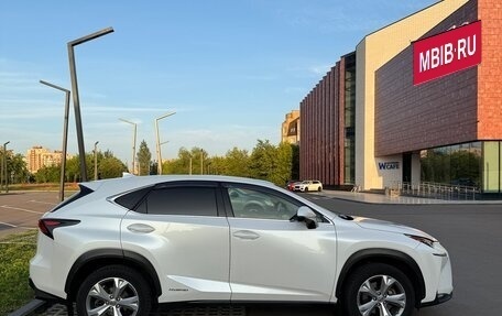 Lexus NX I, 2015 год, 2 295 000 рублей, 3 фотография