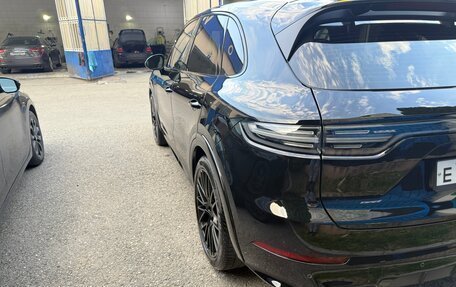 Porsche Cayenne III, 2021 год, 13 850 000 рублей, 10 фотография