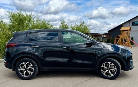 KIA Sportage IV рестайлинг, 2020 год, 2 300 000 рублей, 1 фотография